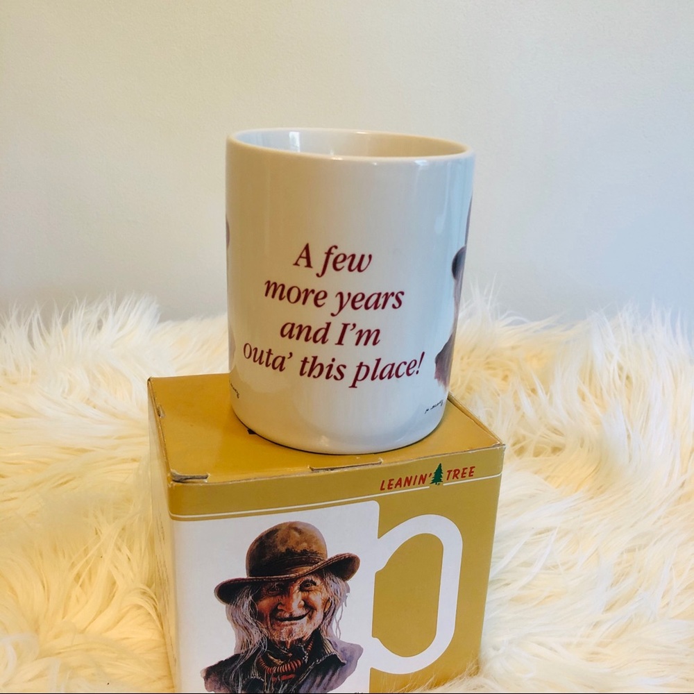Leanin’ Tree 🌲 Mug - Picture 3 of 5